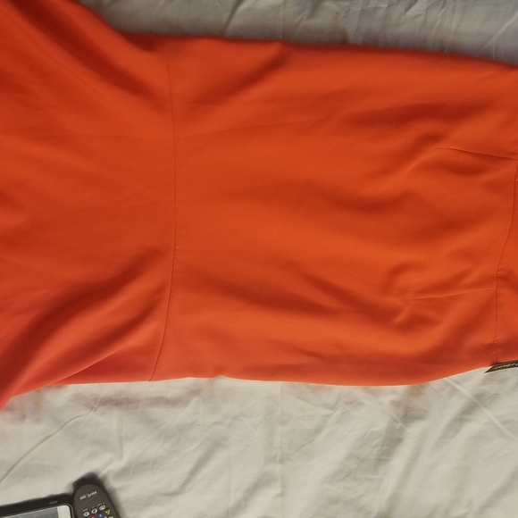 Dress - Picture 2 of 4